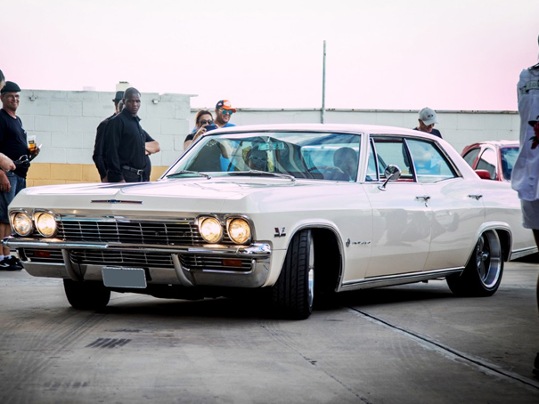 Chevrolet-Impala-1965-1