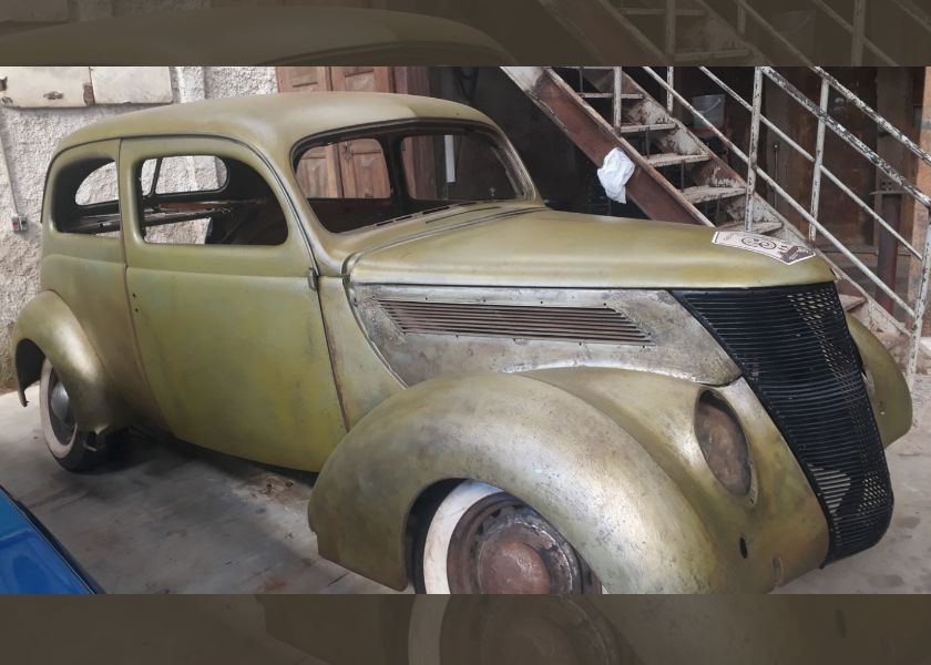 Ford Touring 1937 (2)